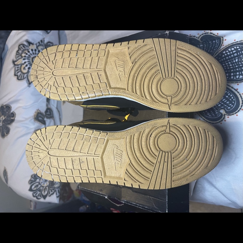 Air jordan MELO 1’s